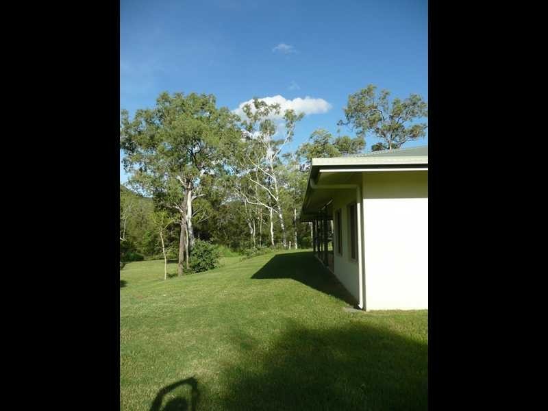 15 Oaky Valley Rd, Mareeba QLD 4880