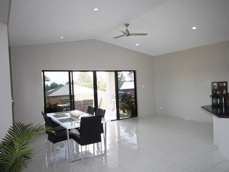15 Damien Close, Mareeba QLD 4880