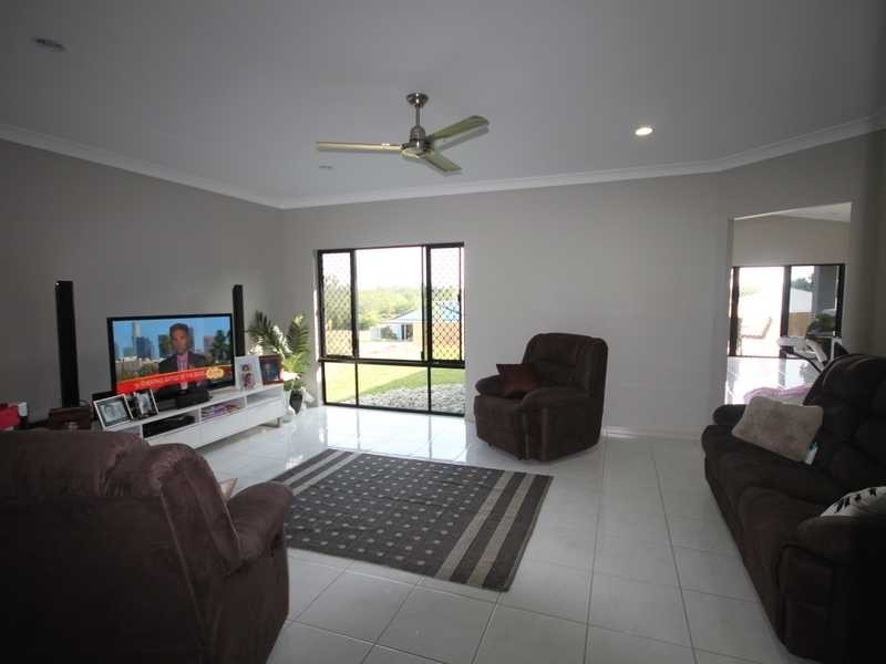 15 Damien Close, Mareeba QLD 4880
