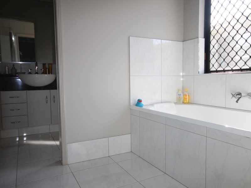 15 Damien Close, Mareeba QLD 4880