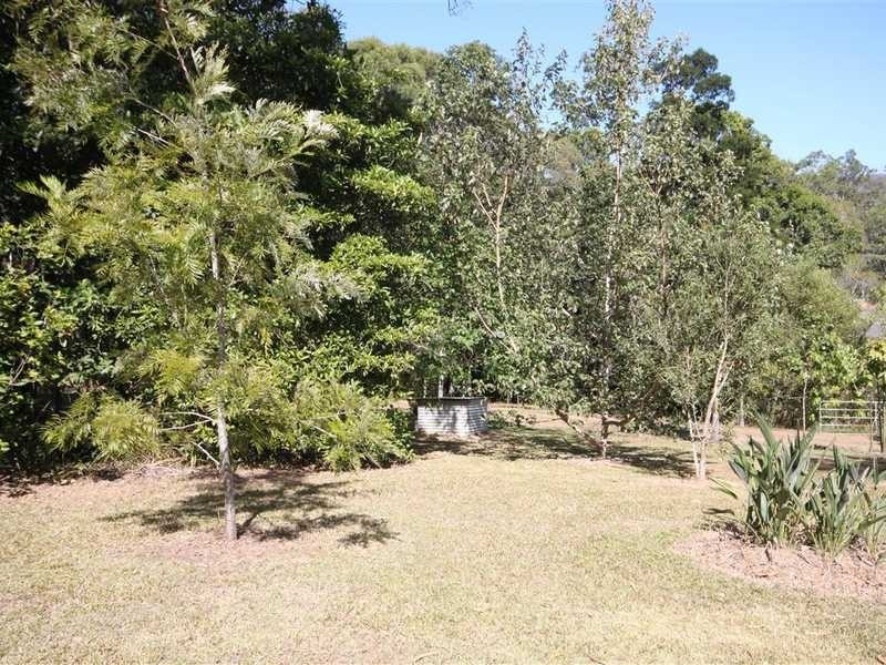 8 Sanctuary Close, Speewah QLD 4881