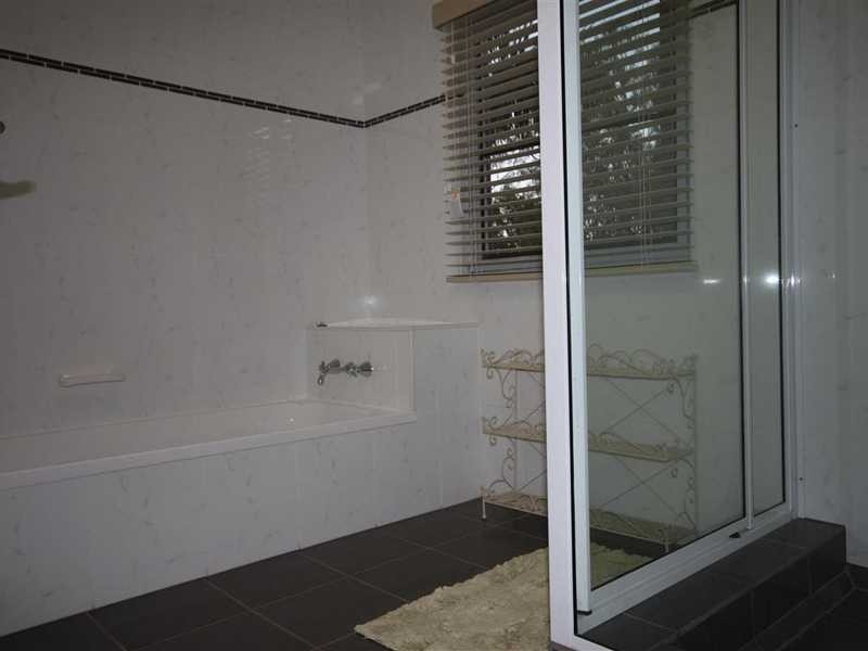 13 Hastings Drive, Mareeba QLD 4880