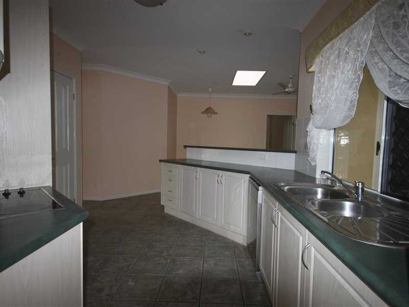 7 Debel Close, Mareeba QLD 4880