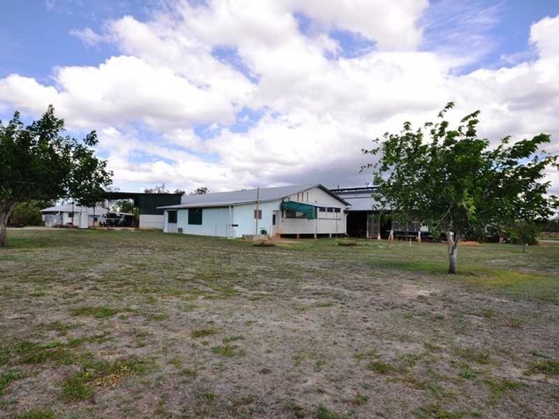 108 Bower Rd, Mareeba QLD 4880