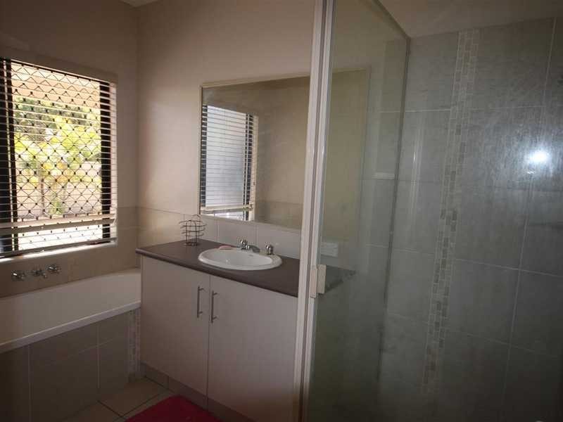 15 Earl Street, Mareeba QLD 4880