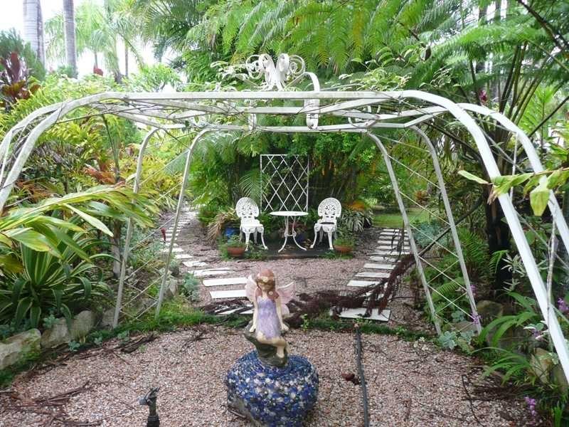 8 Byrnes Rd, Mareeba QLD 4880