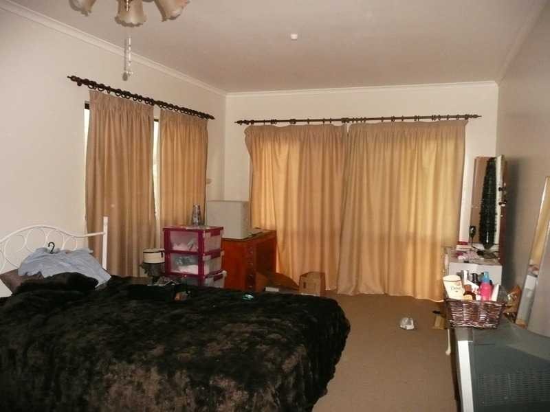 8 Byrnes Rd, Mareeba QLD 4880