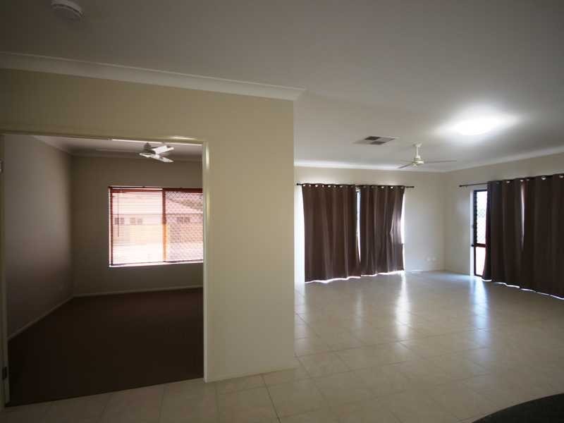 14 Leinster Drive, Mareeba QLD 4880