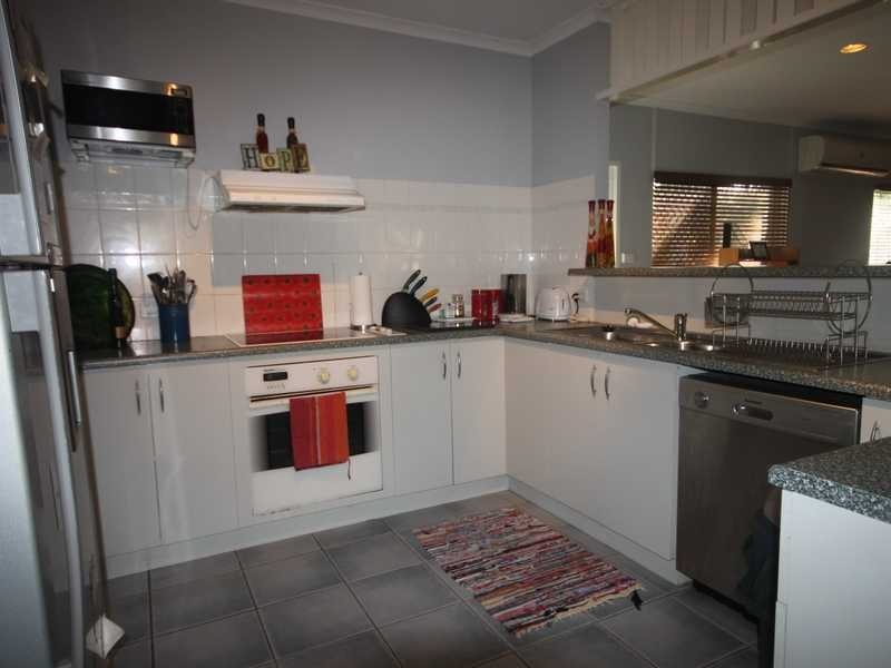 1 Palm Close, Mareeba QLD 4880