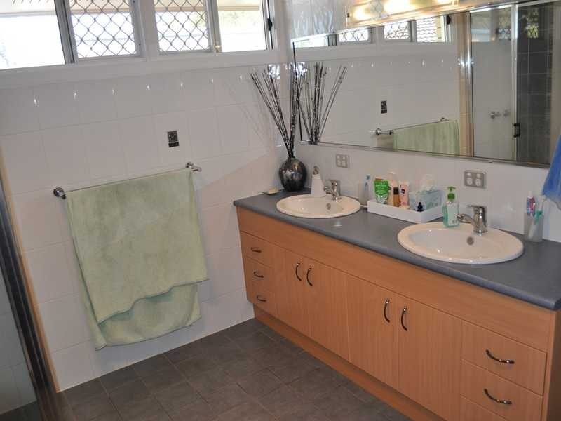 27 Foulis Street, Mareeba QLD 4880