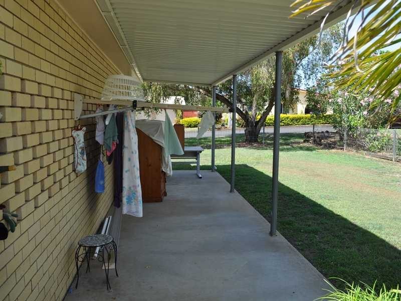 27 Foulis Street, Mareeba QLD 4880