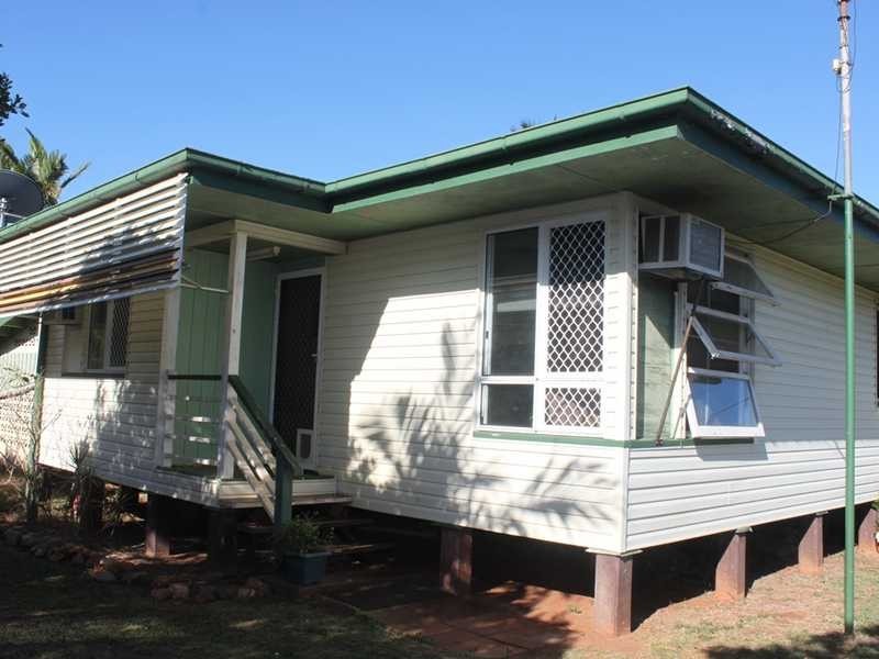 10 Swan Street, Mareeba QLD 4880