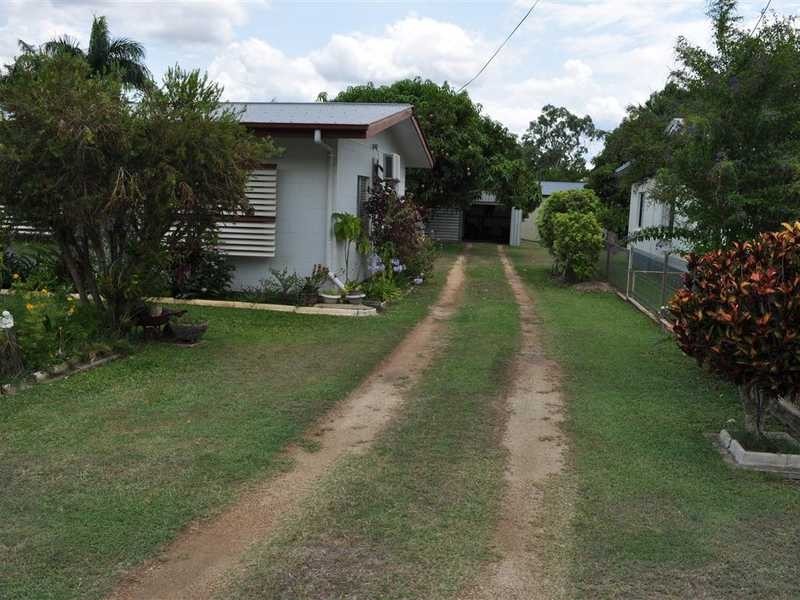 38 Martin Avenue, Mareeba QLD 4880
