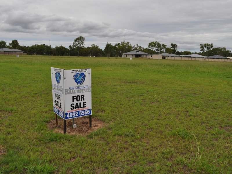 15 Amaroo Drive, Mareeba QLD 4880