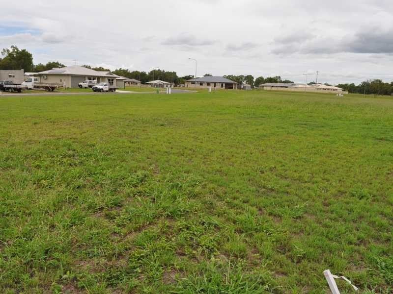 15 Amaroo Drive, Mareeba QLD 4880