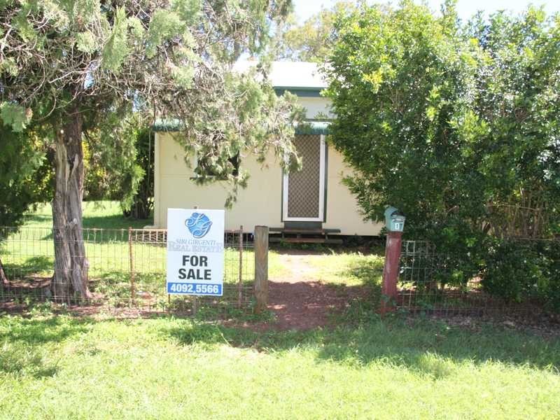 17 Rankin Street, Mareeba QLD 4880