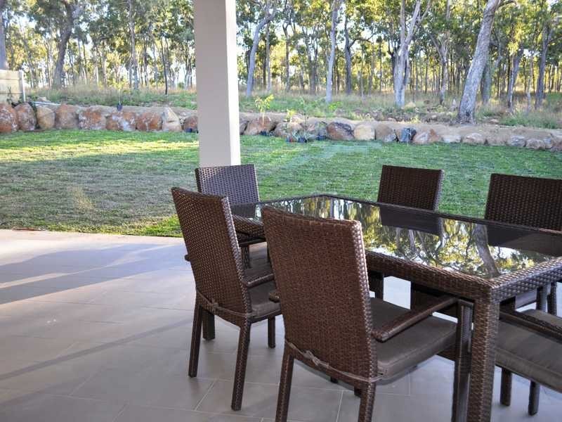 8 Michelina Close, Mareeba QLD 4880