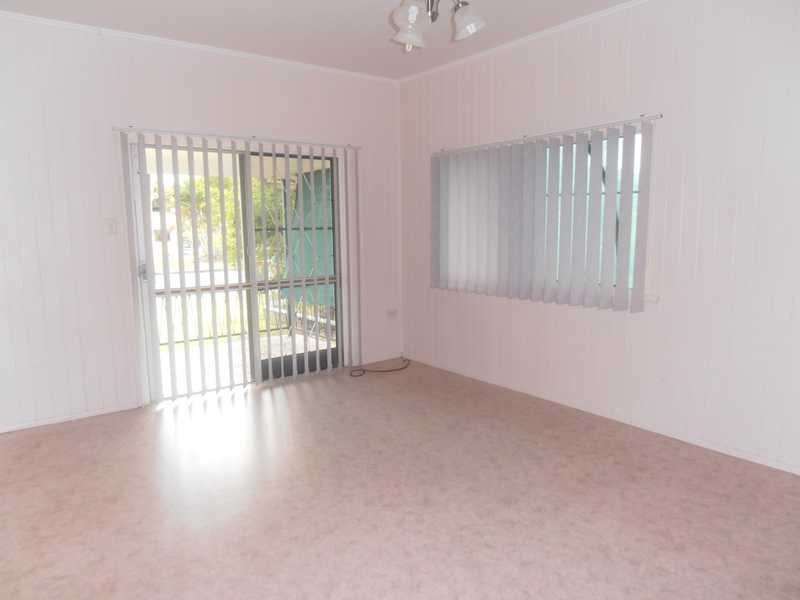 31 Robins Street, Mareeba QLD 4880