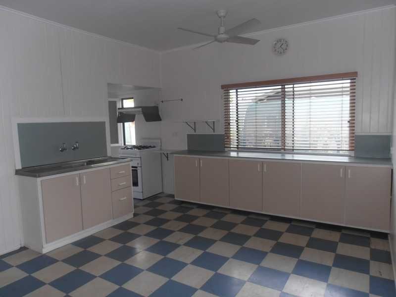 31 Robins Street, Mareeba QLD 4880