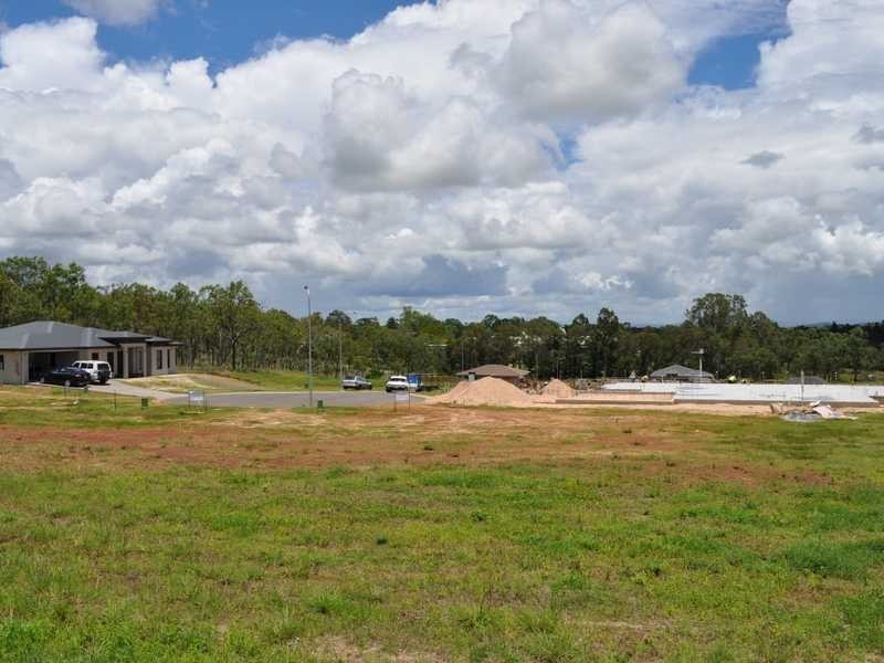 Antonio Drive, Mareeba QLD 4880