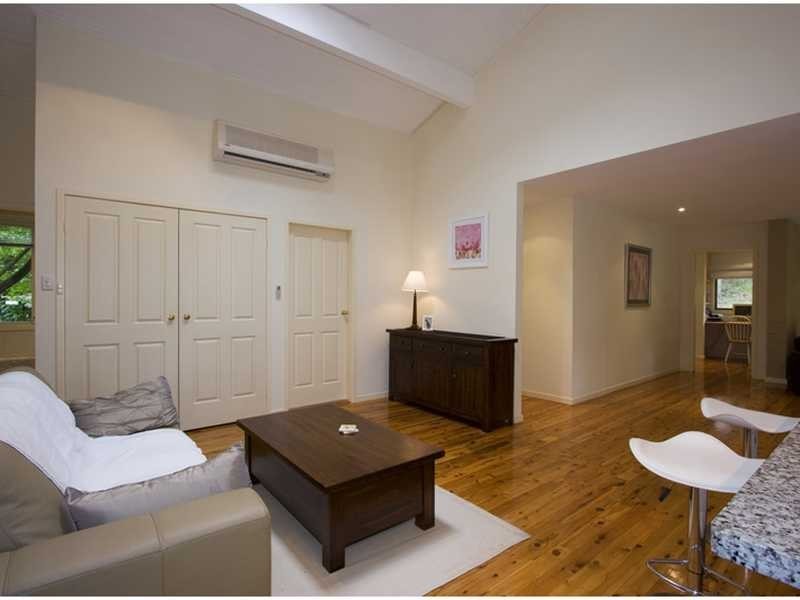 4 Pinus Ave, Glenorie NSW 2157