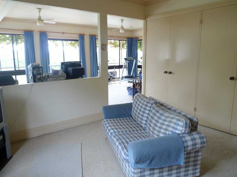 11 Robson Rd, Kenthurst NSW 2156