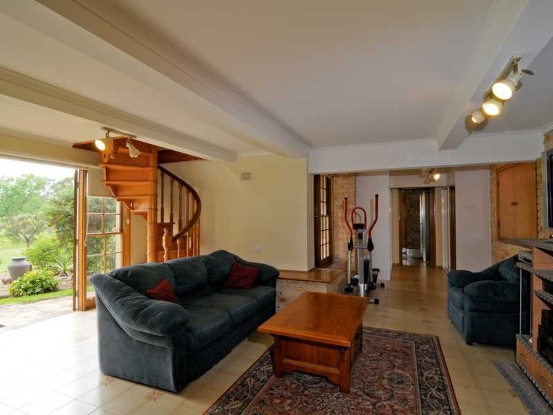 15 Fuggles Road, Kenthurst NSW 2156
