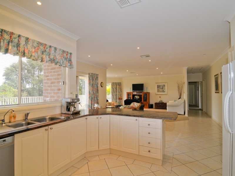 12 Park Rd, Kenthurst NSW 2156