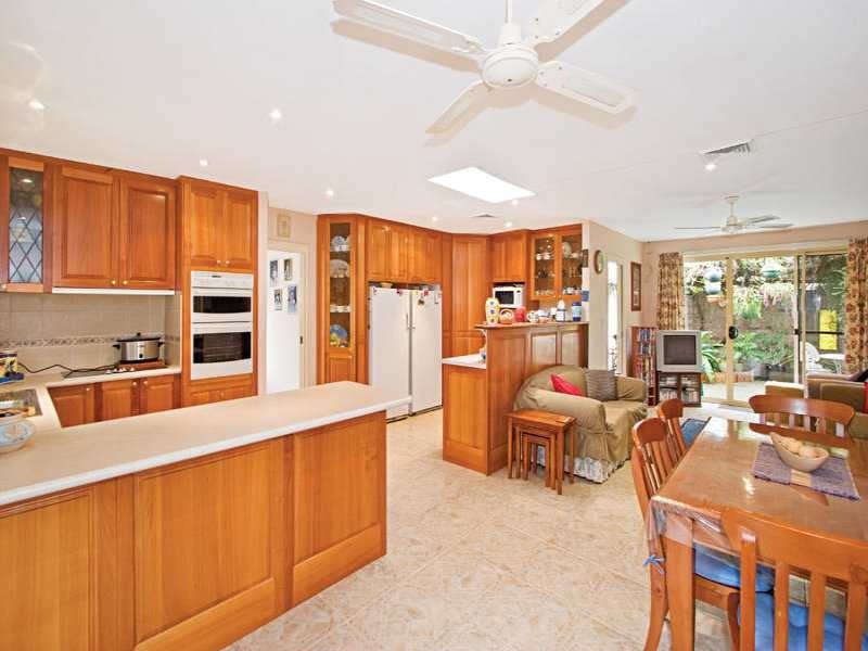 11 Lang Road, Kenthurst NSW 2156