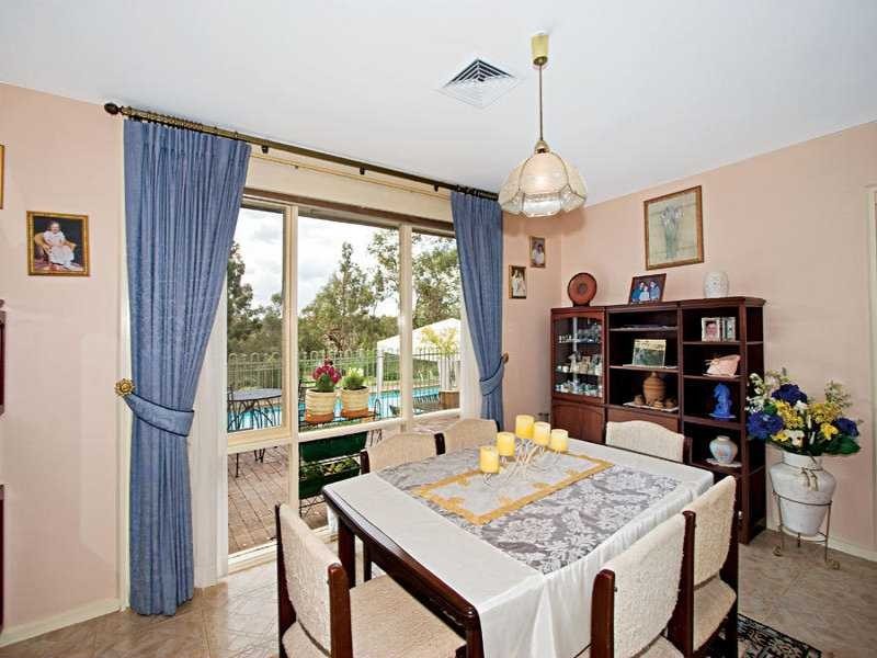 11 Lang Road, Kenthurst NSW 2156