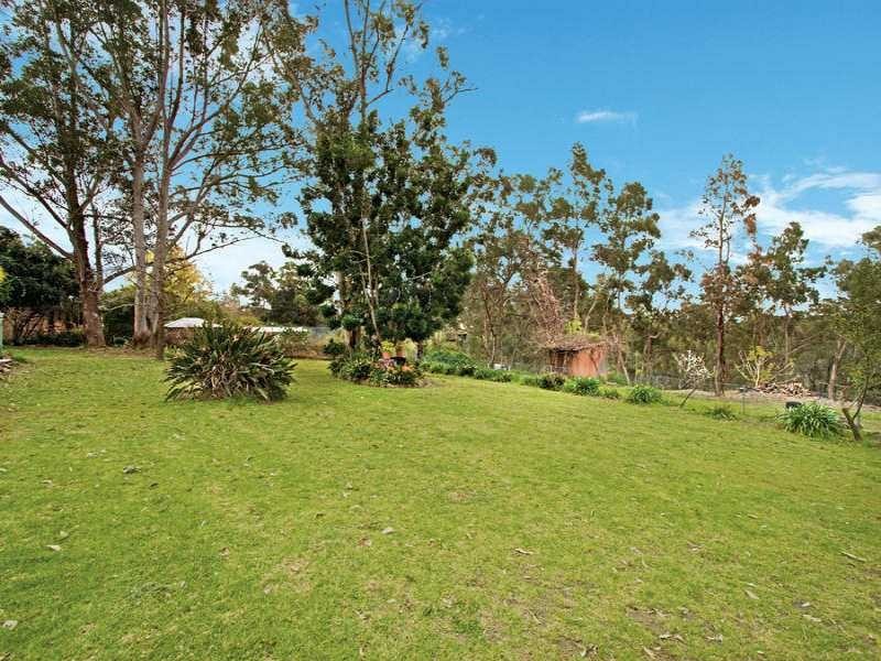 11 Lang Road, Kenthurst NSW 2156