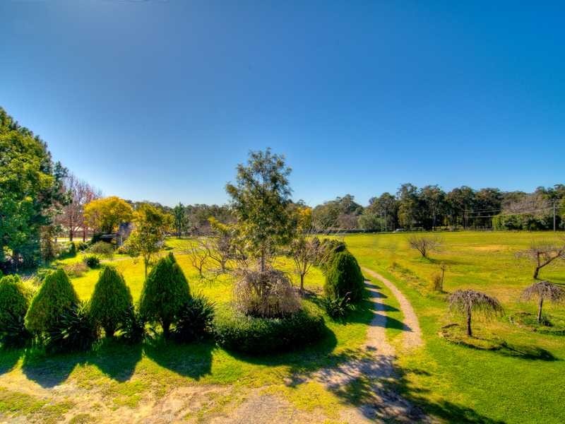 24 Pitt Town Rd, Kenthurst NSW 2156
