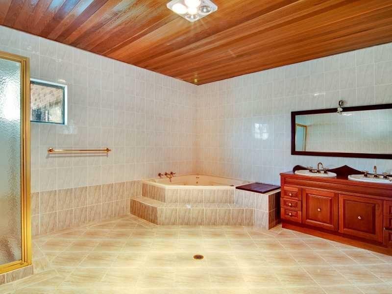 24 Pitt Town Rd, Kenthurst NSW 2156
