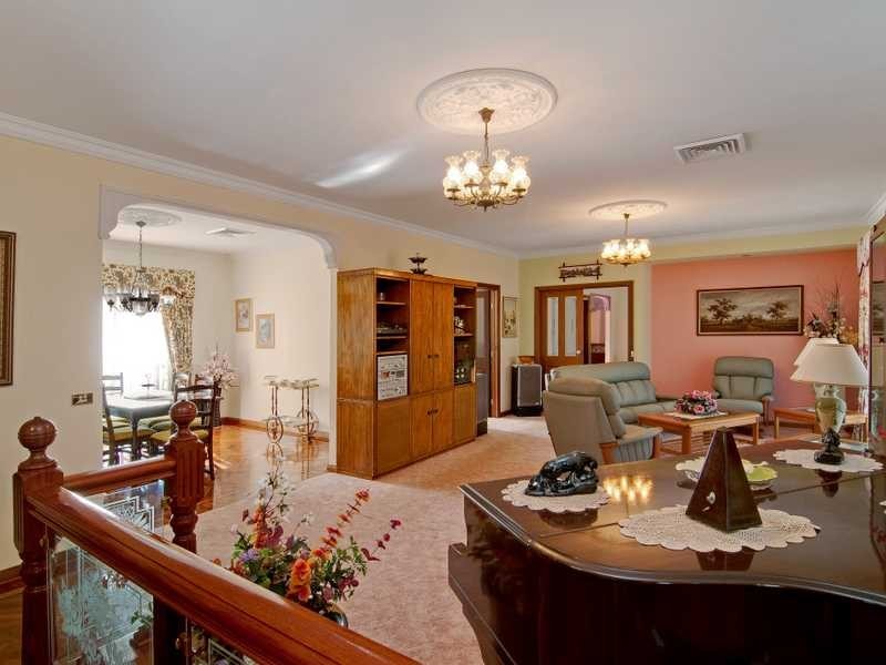 7 Hynds Rd, Box Hill NSW 2765