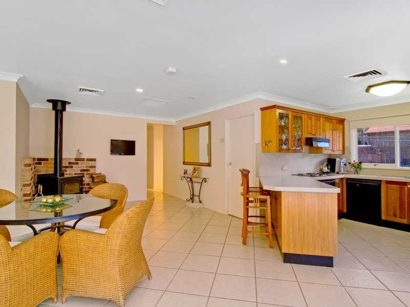 17 Glenidol Rd, Oakville NSW 2765