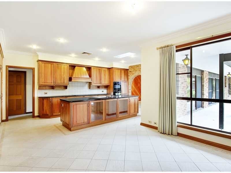 2 Whitehall Rd, Kenthurst NSW 2156