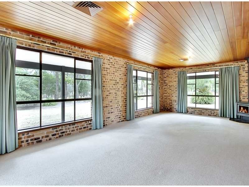 2 Whitehall Rd, Kenthurst NSW 2156