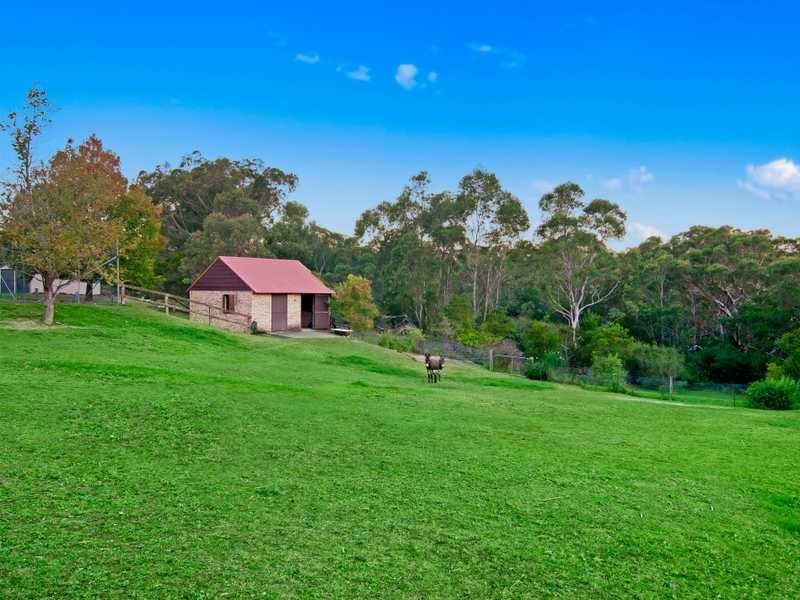 28 Fuggles Rd, Kenthurst NSW 2156