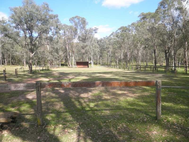 85 Phipps Rd, Maraylya NSW 2765