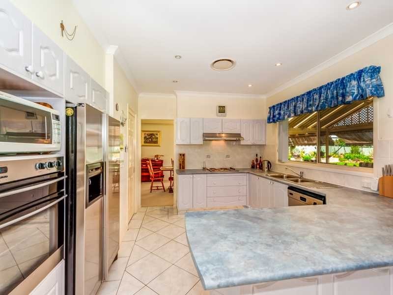 28 Jones Rd, Kenthurst NSW 2156