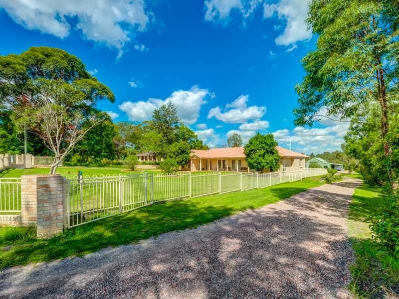 28 Jones Rd, Kenthurst NSW 2156
