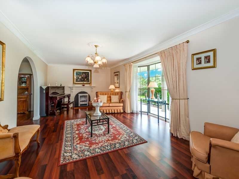 8 Johnson Ave, Kenthurst NSW 2156