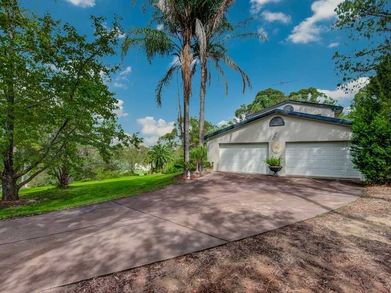 8 Johnson Ave, Kenthurst NSW 2156