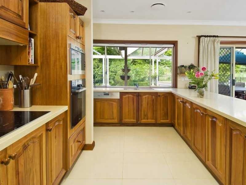 37 Volunteer Rd, Kenthurst NSW 2156