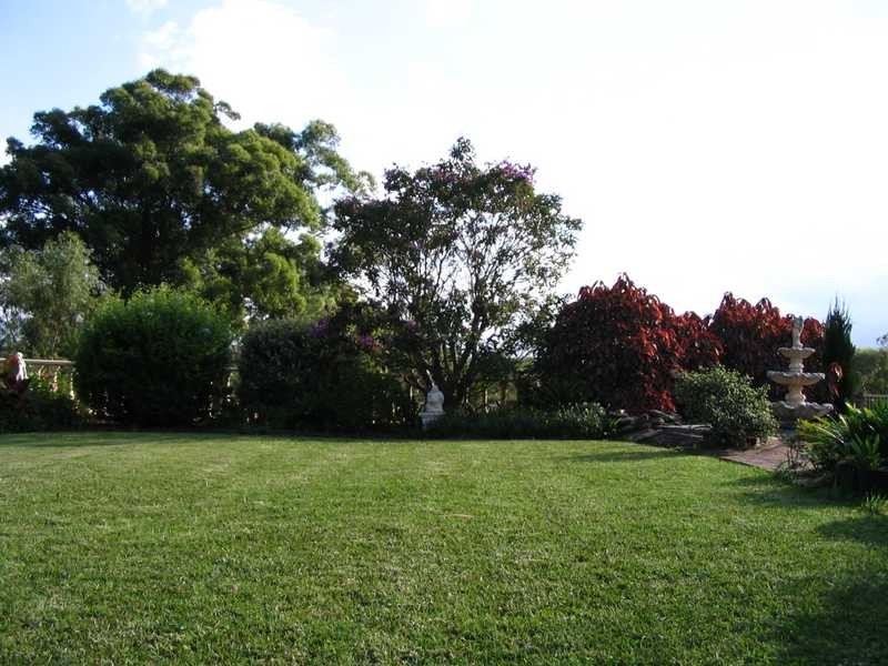 8 Yarrabin Road, Kenthurst NSW 2156