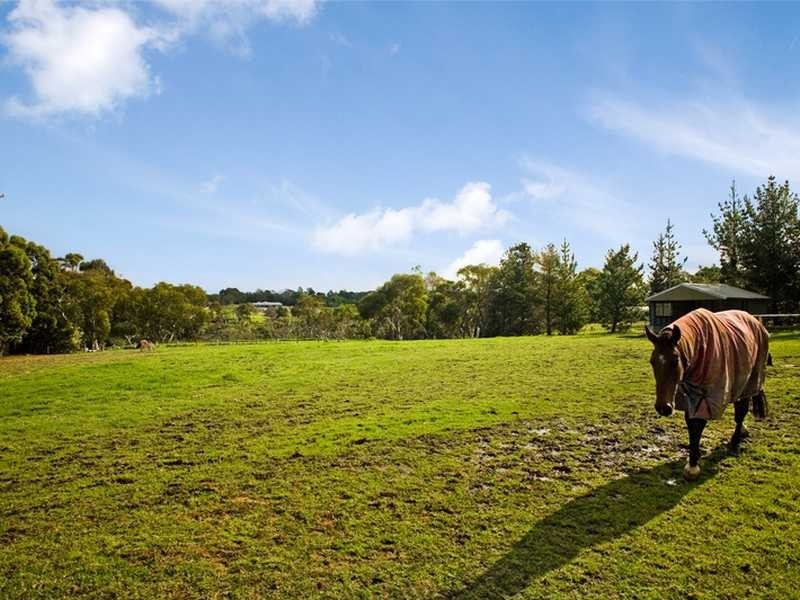 8 Yarrabin Road, Kenthurst NSW 2156