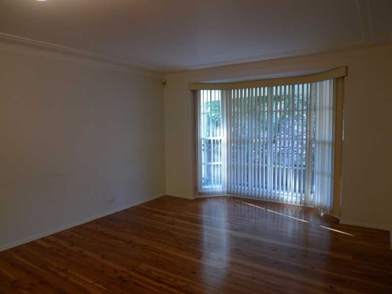 2b Burns Rd, Wahroonga NSW 2076