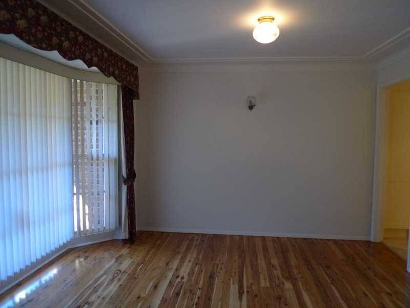 2b Burns Rd, Wahroonga NSW 2076