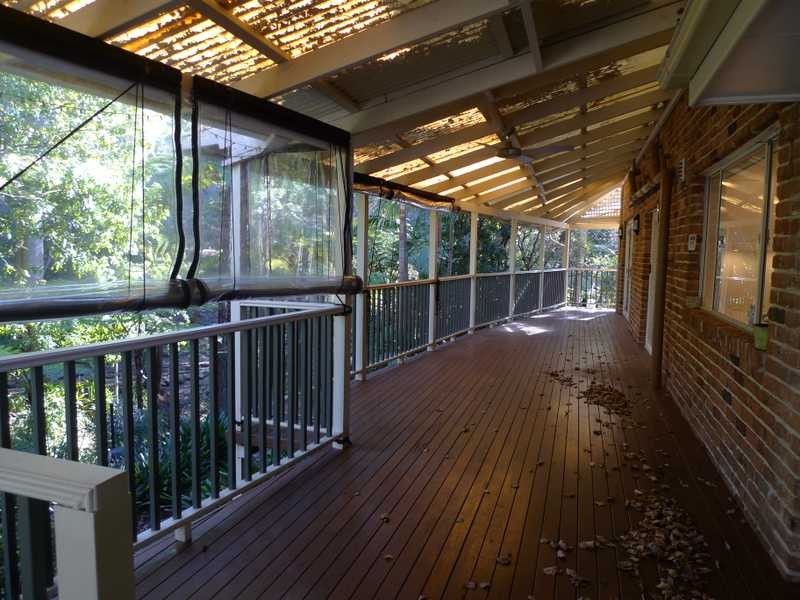 2b Burns Rd, Wahroonga NSW 2076