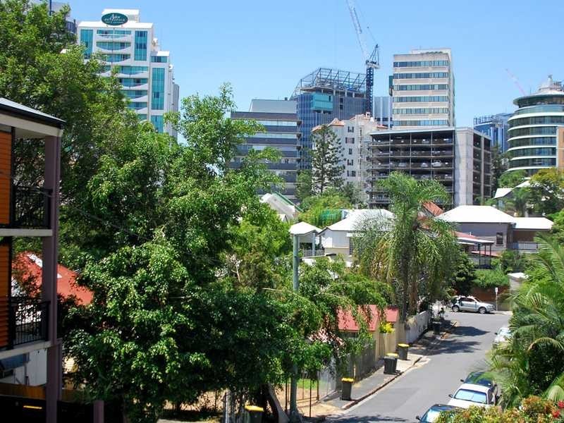 34 Terrace Street, Spring Hill QLD 4000